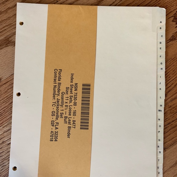 Notebooks and alphabetical tabs - Picture 3 of 3